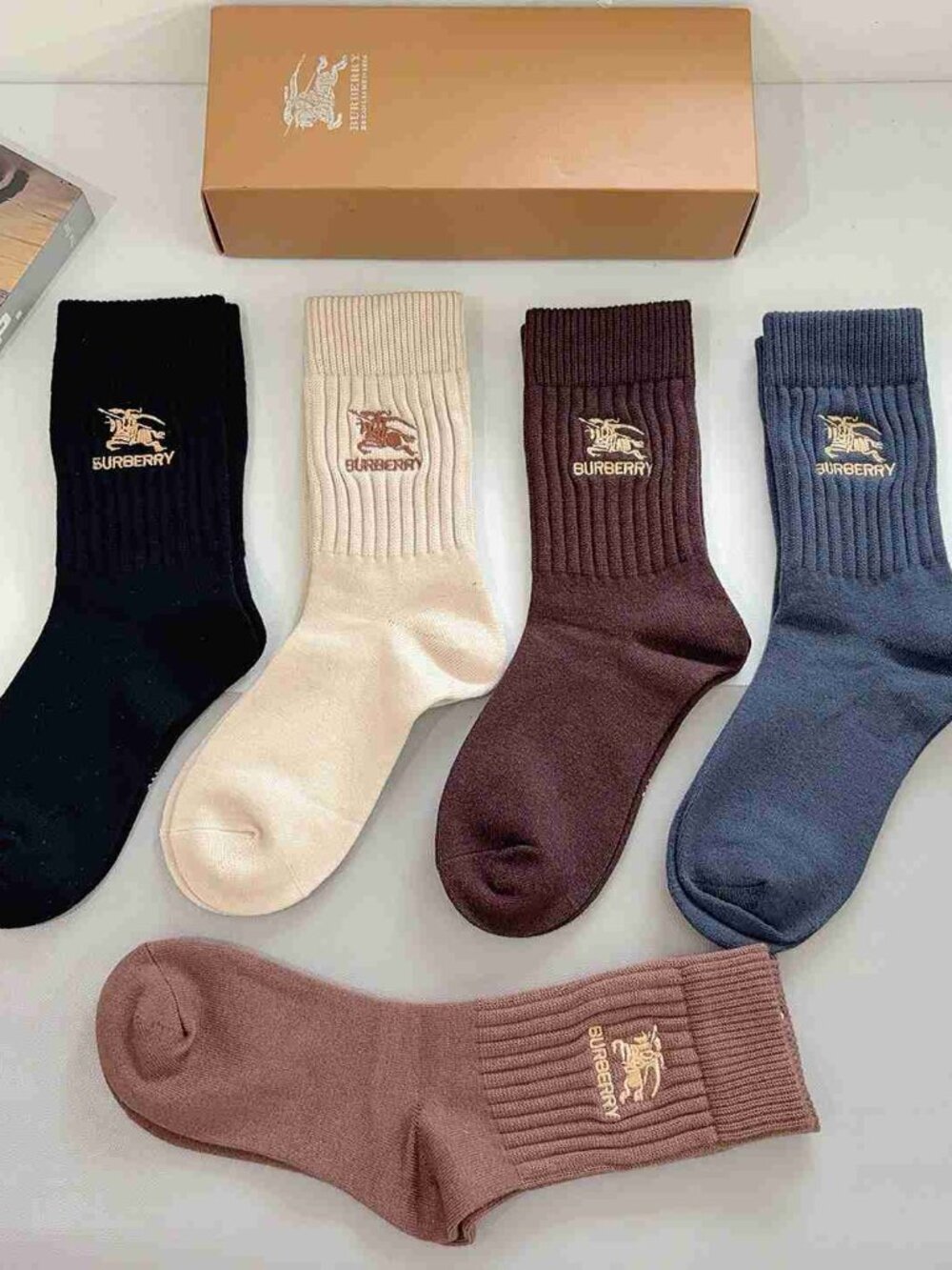 Burberry Ribbed Mid-Calf Socks 5 Pairs Gift Box Horseferry Embroidered Logo Sock - Picture 6 of 7